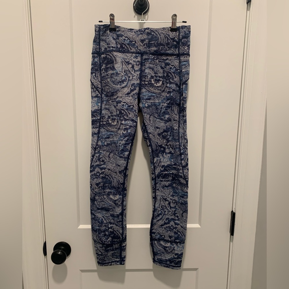InMovement Lululemon leggings